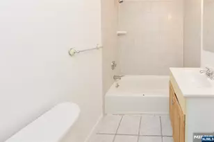 209 Merritt Ave, Bergenfield, NJ 07621 - Photo 24