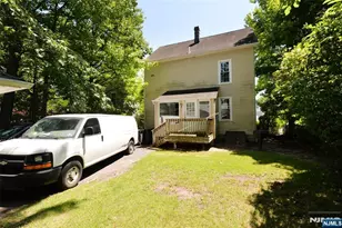 209 Merritt Ave, Bergenfield, NJ 07621 - Photo 32