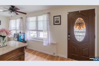 334 Travers Place, Lyndhurst Township, NJ 07071 - Photo 4