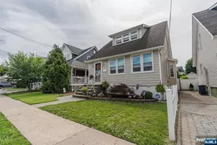 334 Travers Pl, Lyndhurst Township, NJ 07071 - Photo 2