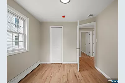 27 Kenter Place, Clifton, NJ 07012 - Photo 18