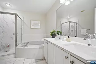 419 Hartford Dr 4020, Nutley, NJ 07110 - Photo 28