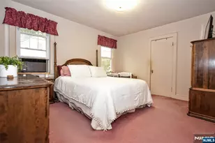 255 Pearsall Ave, Ridgewood, NJ 07450 - Photo 22