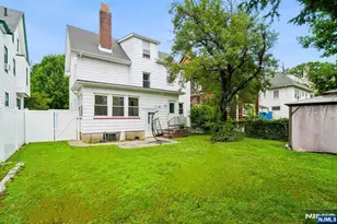585 Ridge St, Newark, NJ 07104 - Photo 26