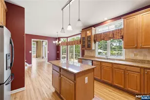 5 Sun Valley Way, Washington Township, NJ 07853 - Photo 8