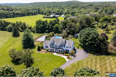 5 Sun Valley Way, Washington Township, NJ 07853 - Photo 1