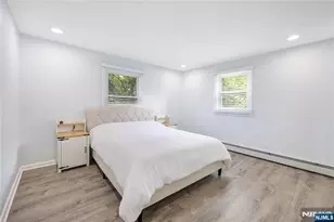 182 Coombs Dr, Paramus, NJ 07652 - Photo 26