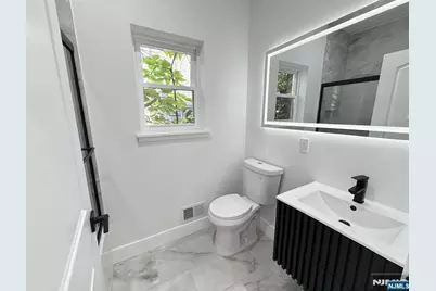 93 Melville Place, Irvington, NJ 07111 - Photo 14