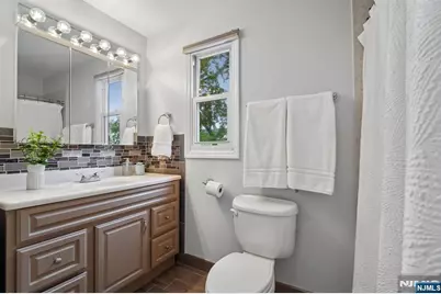 184 Beech Street, Nutley, NJ 07110 - Photo 20