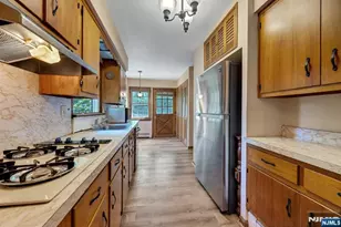 51 Laurel Dr, Wayne, NJ 07470 - Photo 12