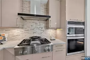 100 Eton Row 302, Weehawken, NJ 07086 - Photo 4