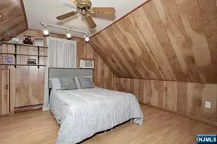 212 Washington Ave, Elmwood Park, NJ 07407 - Photo 14