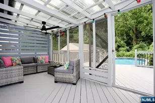 212 Washington Ave, Elmwood Park, NJ 07407 - Photo 16