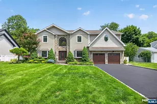 33 Crestwood Dr, Glen Rock, NJ 07452 - Photo 1