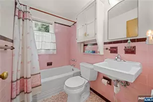 7 Freeman Pl, Nutley, NJ 07110 - Photo 16