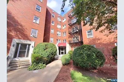 2330 Linwood Avenue 2D #2D, Fort Lee, NJ 07024 - Photo 2
