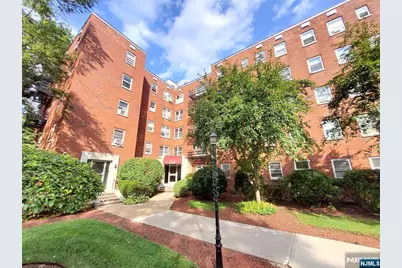 2330 Linwood Avenue 2D #2D, Fort Lee, NJ 07024 - Photo 18