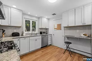 136 Grand Ave, Park Ridge, NJ 07656 - Photo 8
