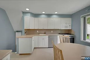 152 Sunset St, Dumont, NJ 07628 - Photo 10