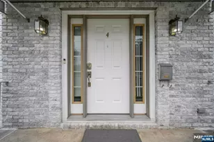 4 Elm Ct, Little Falls Township, NJ 07424 - Photo 2