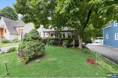 203 Willow Avenue, Hackensack, NJ 07601 - Photo 28