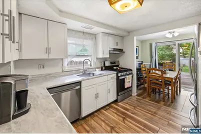 203 Willow Avenue, Hackensack, NJ 07601 - Photo 10