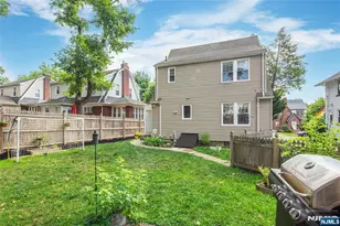 428 Mountain View Rd, Englewood, NJ 07631 - Photo 18