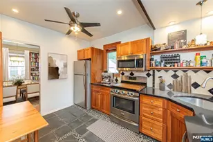 428 Mountain View Rd, Englewood, NJ 07631 - Photo 8