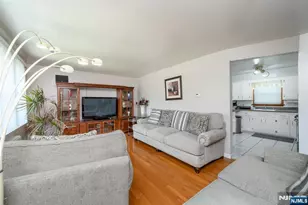 35 Werneking Pl, Little Ferry, NJ 07643 - Photo 4