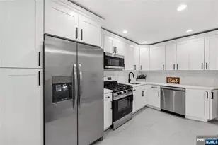 429 Wheatsheaf Rd, Roselle, NJ 07203 - Photo 12