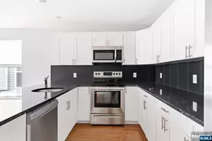 295 N 10th St, Newark, NJ 07107 - Photo 10
