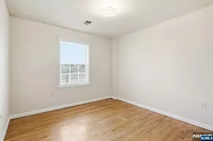 17 Chester Ave, Newark, NJ 07104 - Photo 10