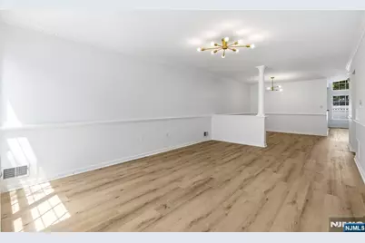55 Heritage Court, Montville Township, NJ 07082 - Photo 2