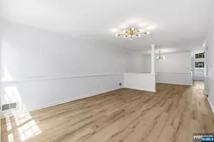 55 Heritage Ct, Montville Township, NJ 07082 - Photo 2