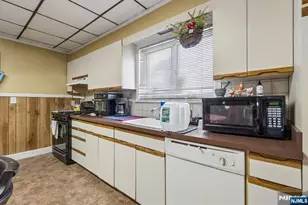 35 Longview St, West Orange Township, NJ 07052 - Photo 6