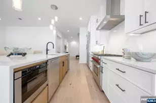 39 Feldman Ct, Paramus, NJ 07652 - Photo 8