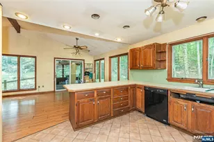 197 Snake Den Rd, Wanaque, NJ 07465 - Photo 8