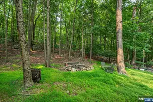197 Snake Den Rd, Wanaque, NJ 07465 - Photo 18