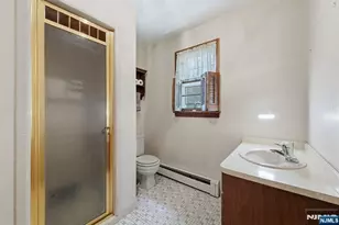 288 Montana St, Paramus, NJ 07652 - Photo 14