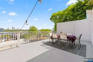 7 Oakdene Terrace 7, Edgewater, NJ 07020 - Photo 2