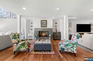 7 Oakdene Terrace 7, Edgewater, NJ 07020 - Photo 6