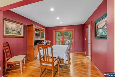 211 Park Avenue, Emerson, NJ 07630 - Photo 12