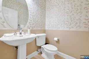 206 Van Buren Dr, Paramus, NJ 07652 - Photo 28
