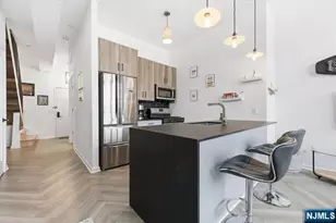 142 Charles Street 403, Jersey City, NJ 07307 - Photo 6