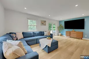 9 Brookstone Cir, Parsippany, NJ 07950 - Photo 8