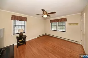 182 Roosevelt Pl, Maywood, NJ 07607 - Photo 8