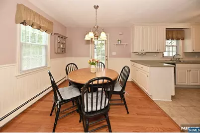 182 Roosevelt Place, Maywood, NJ 07607 - Photo 4