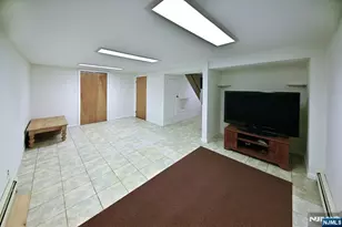 182 Roosevelt Pl, Maywood, NJ 07607 - Photo 16