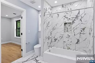 49 N Glenwood Dr, Bergenfield, NJ 07621 - Photo 40