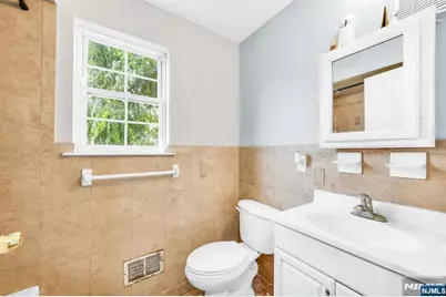 64 Brunswick Street, Newark, NJ 07114 - Photo 8